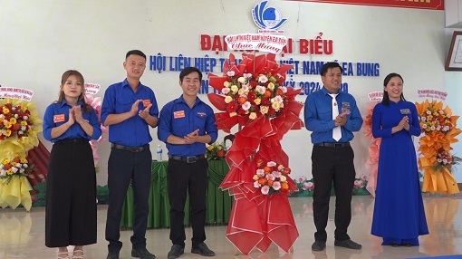 Tổ chức Đại hội điểm Hội LHTN Việt Nam tại xã Ea Bung